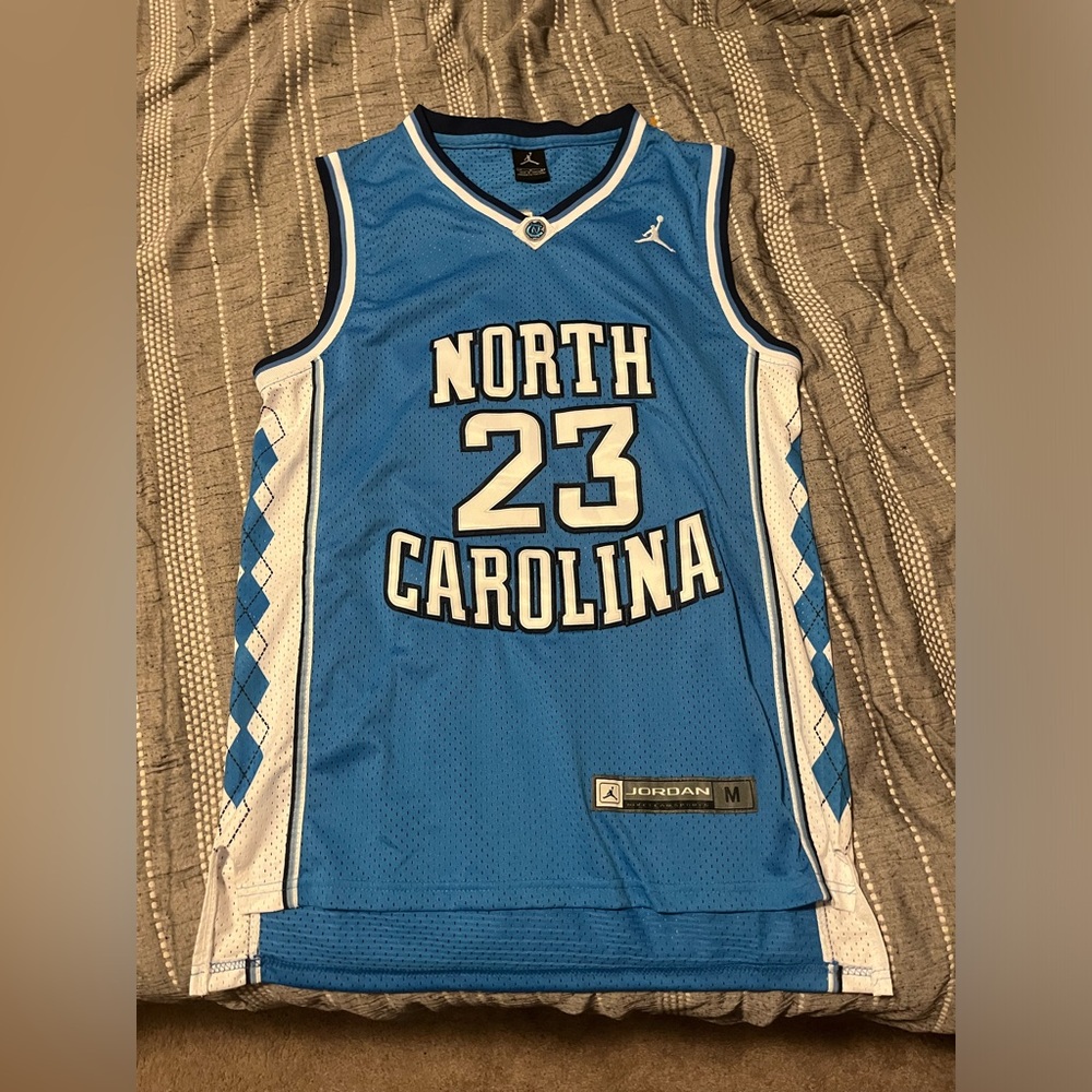 Michael Jordan North Carolina UNC Jersey - Size M